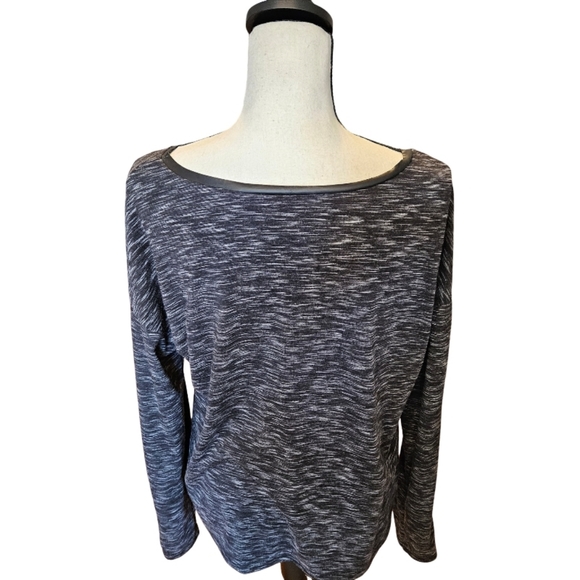 William Rast Black and White Long Sleeve Top - Picture 9 of 11